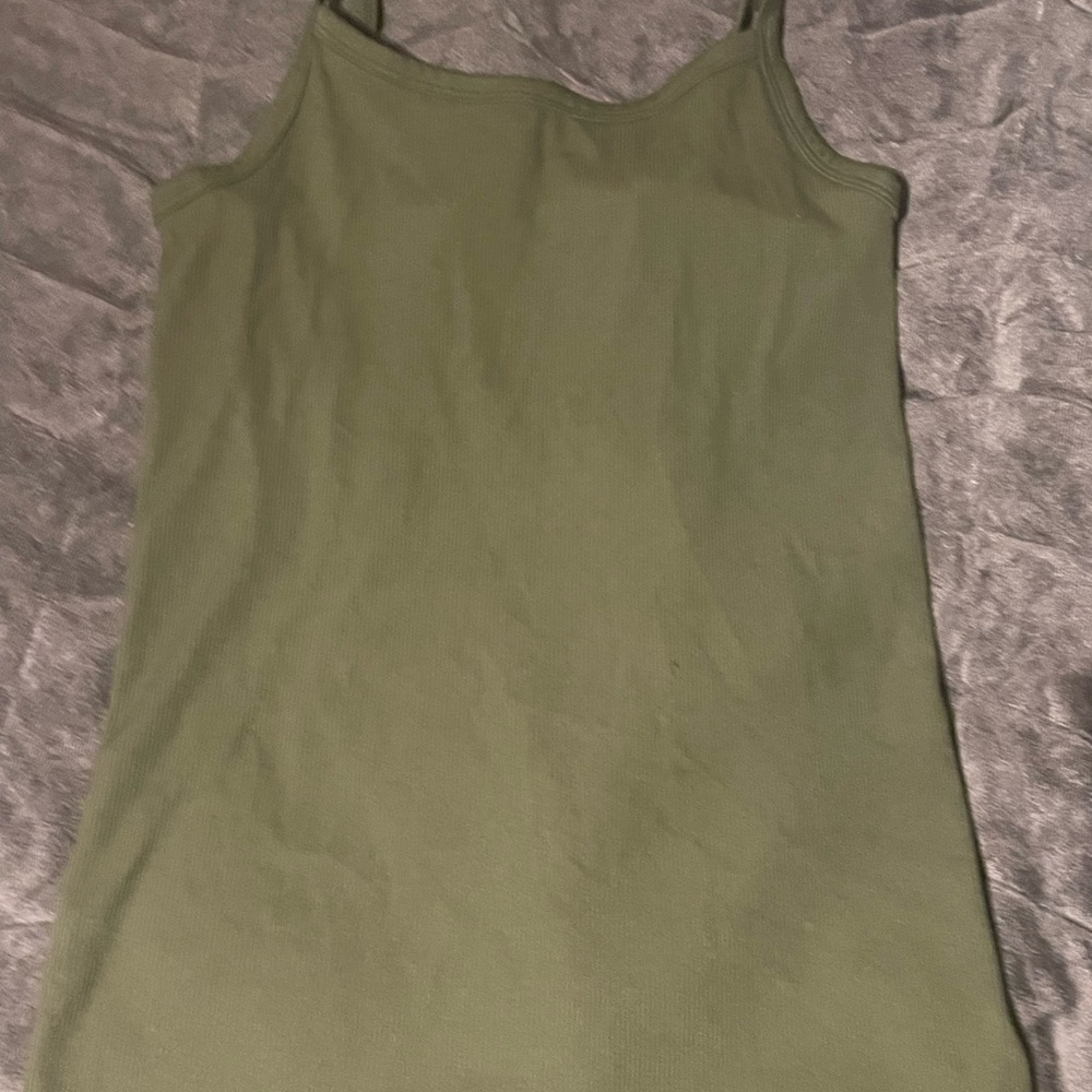 Green tank top no boundaries